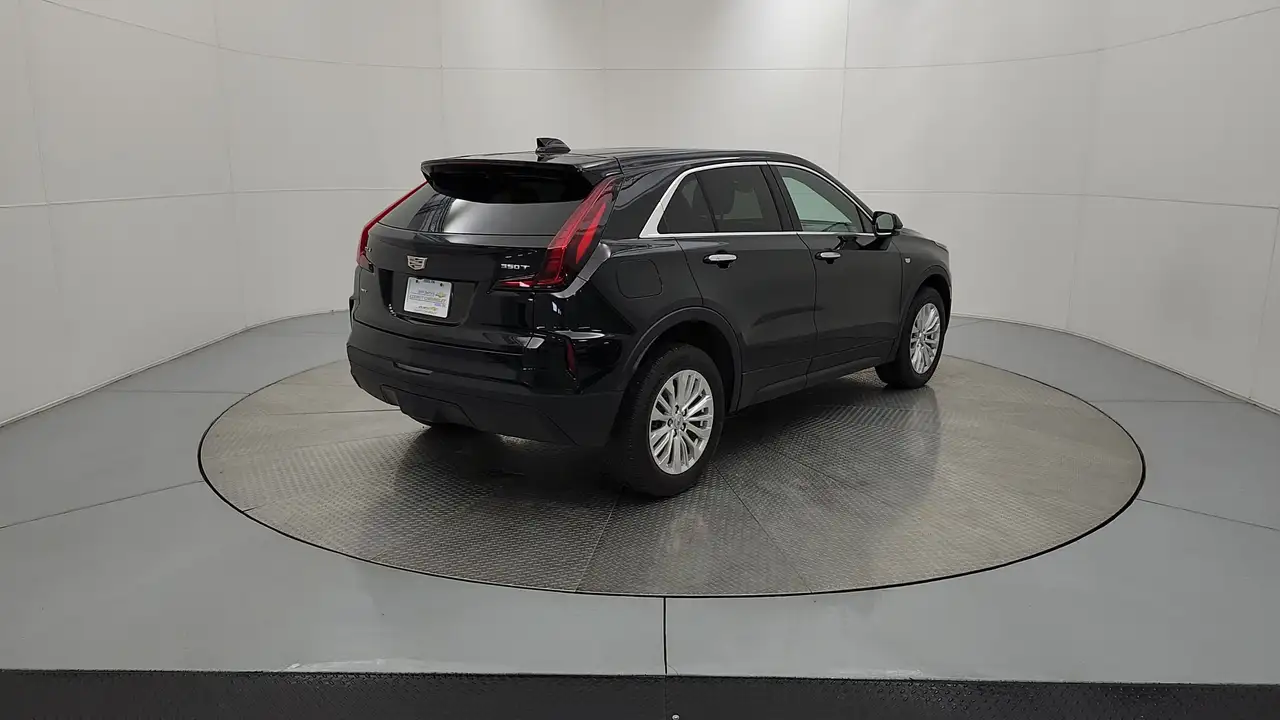 Cadillac XT4 снимка Cadillac XT4