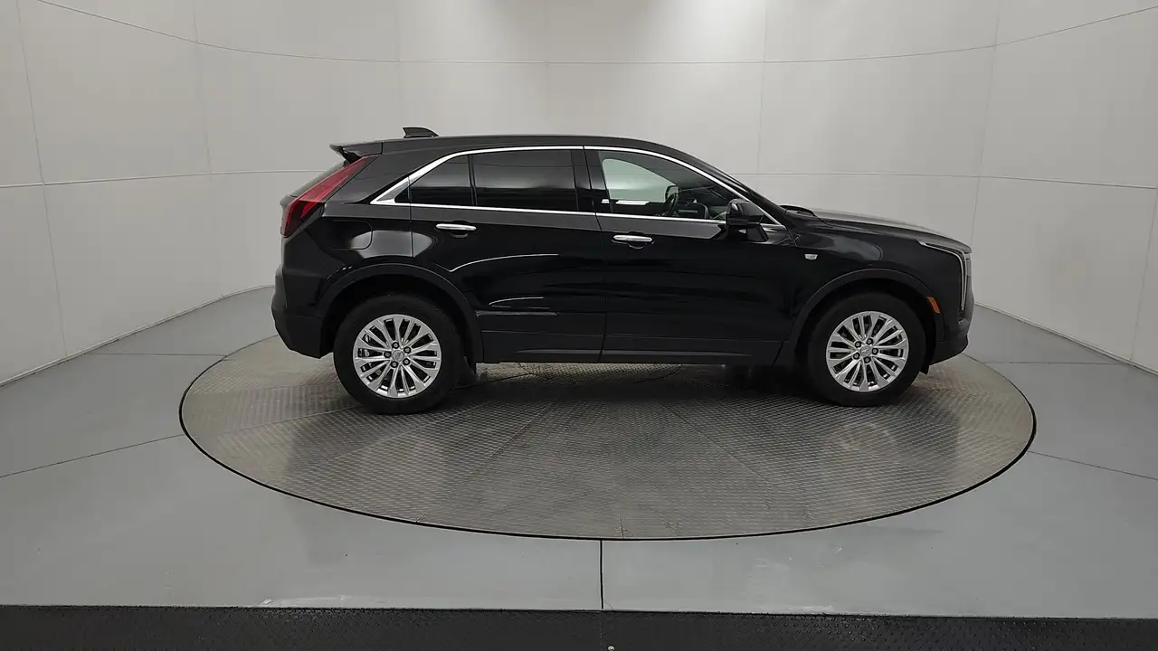 Cadillac XT4 снимка Cadillac XT4