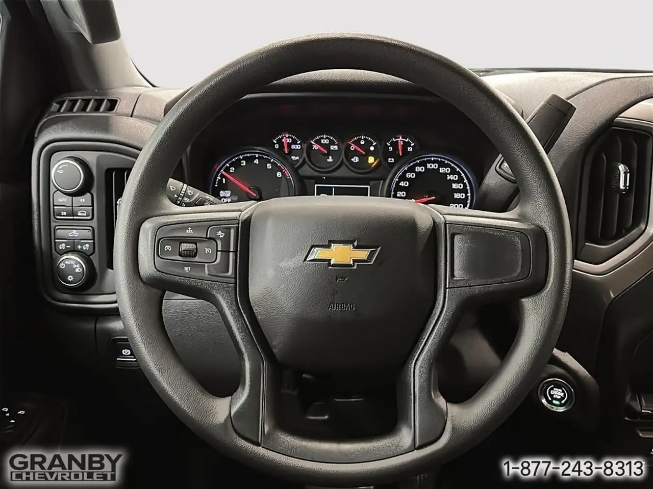 Chevrolet Silverado 1500 снимка Chevrolet Silverado 1500