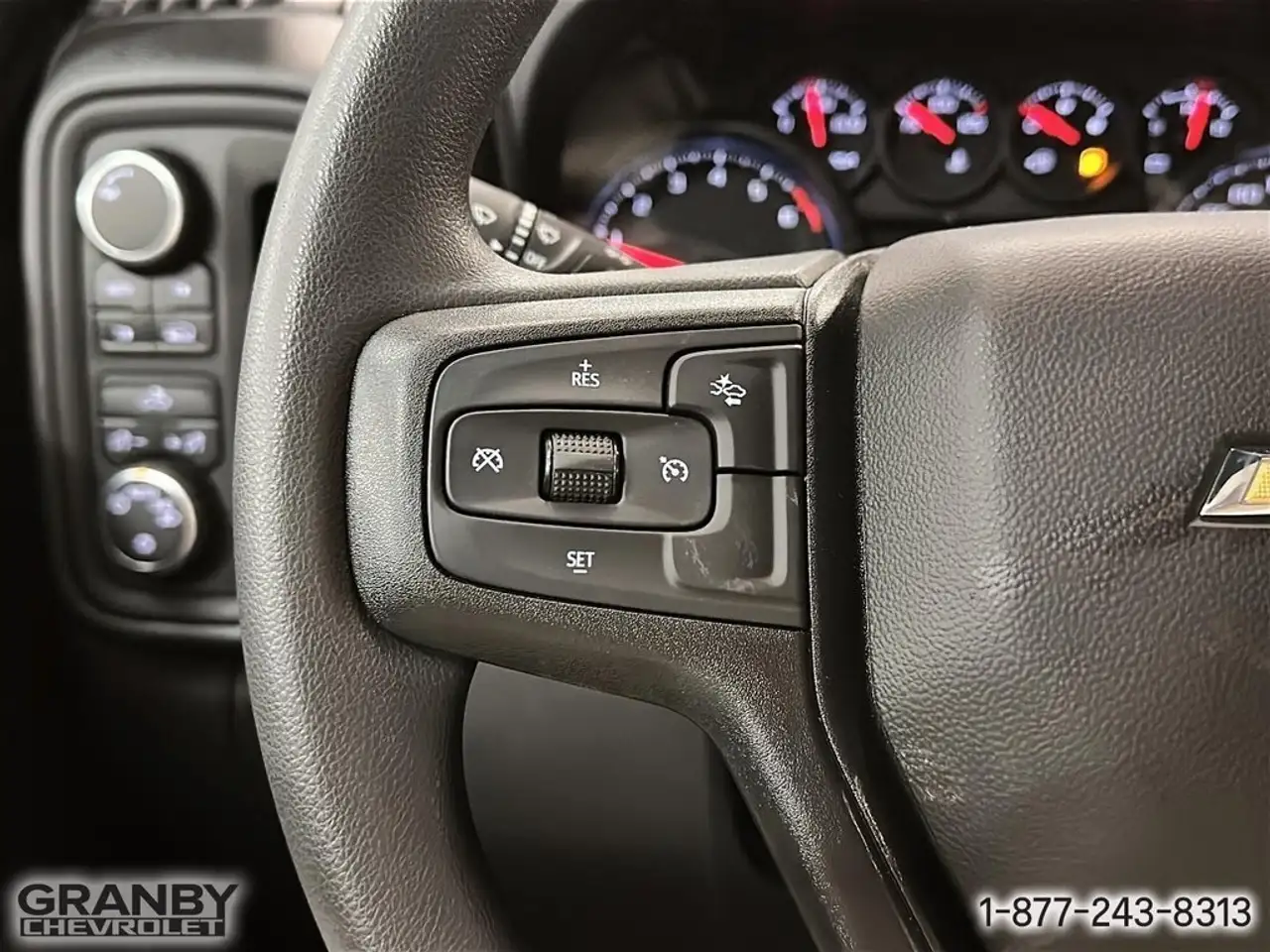 Chevrolet Silverado 1500 снимка Chevrolet Silverado 1500
