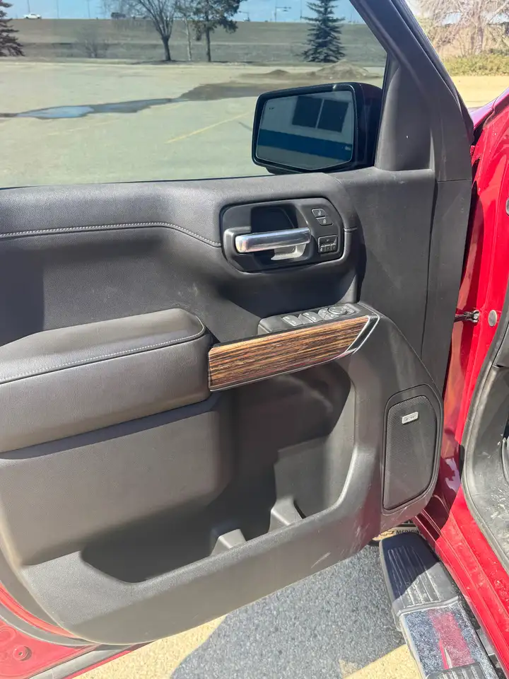 Chevrolet Silverado 1500 снимка Chevrolet Silverado 1500