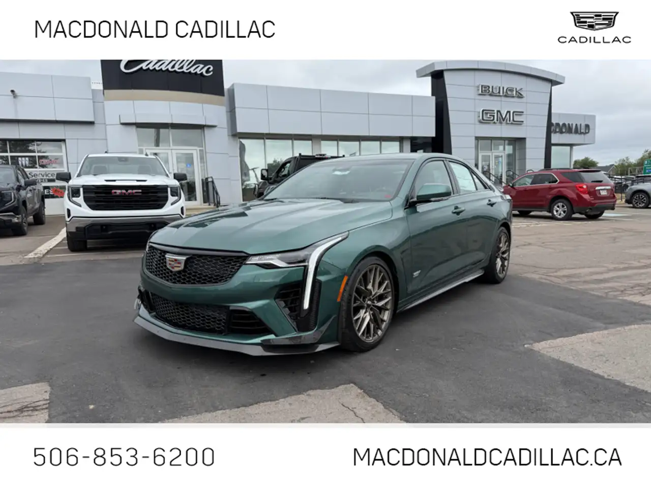 Cadillac CT4-V снимка Cadillac CT4-V