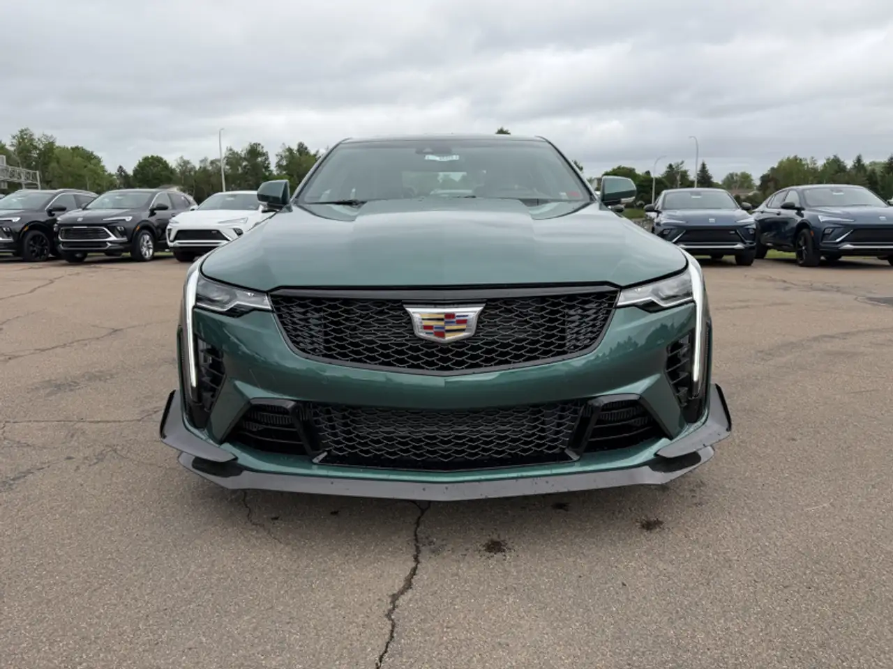 Cadillac CT4-V снимка Cadillac CT4-V