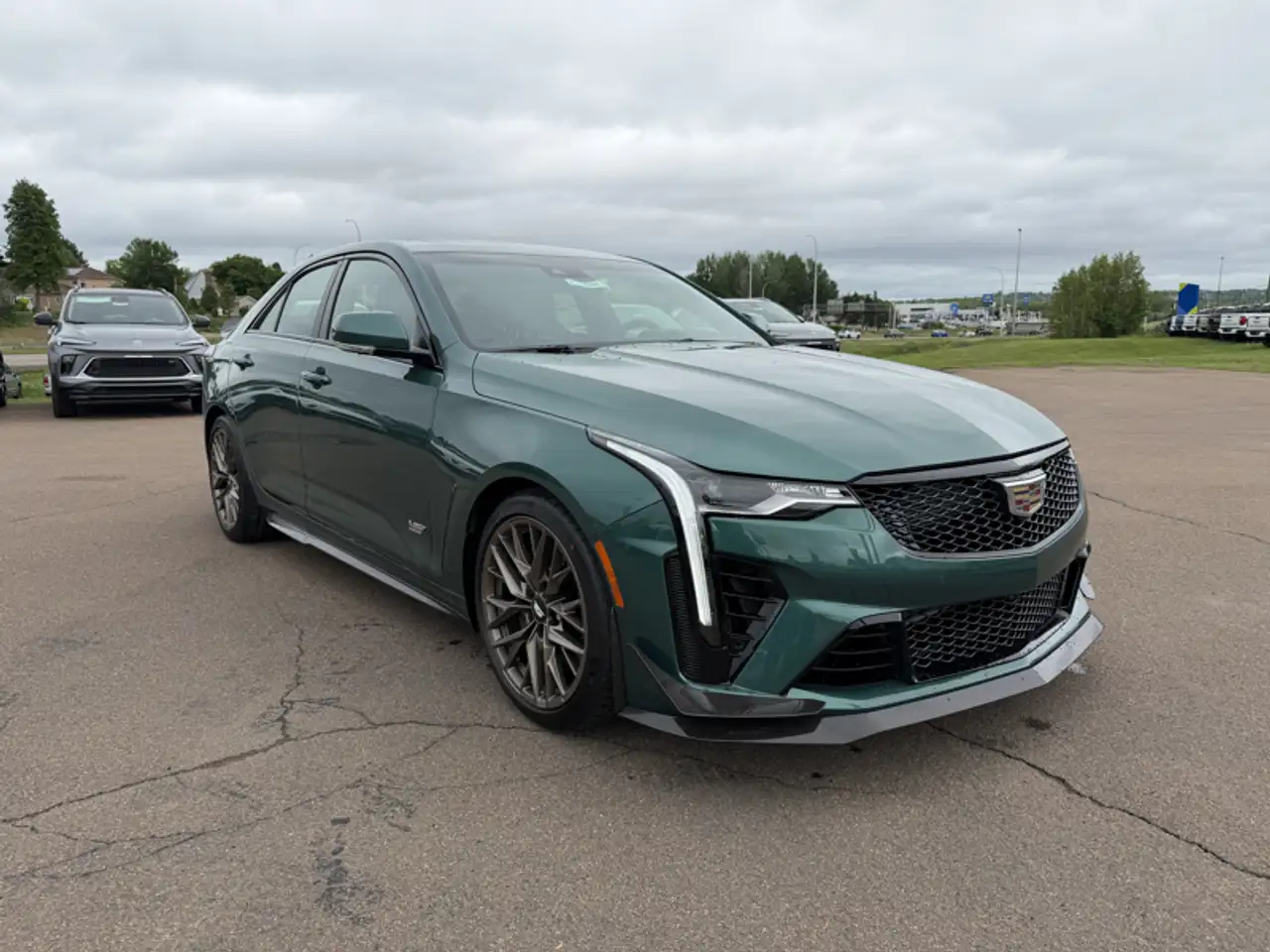 Cadillac CT4-V снимка Cadillac CT4-V