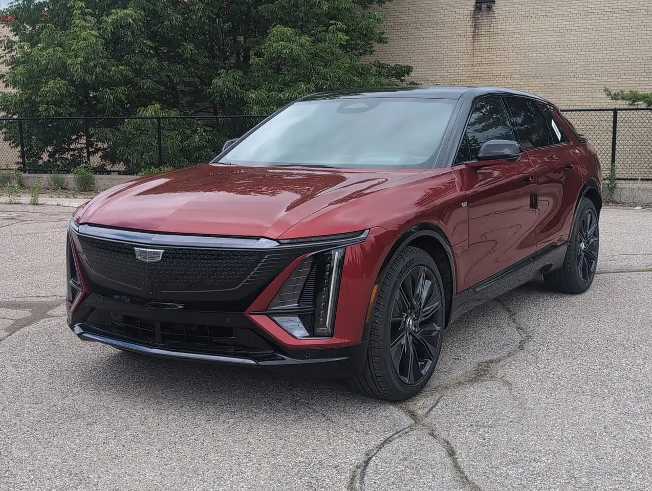 Cadillac Lyriq снимка Cadillac Lyriq