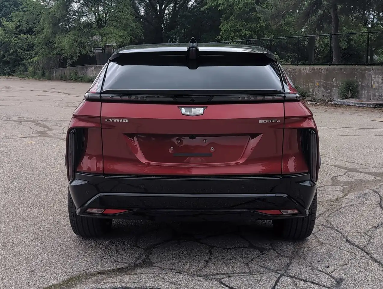 Cadillac Lyriq снимка Cadillac Lyriq