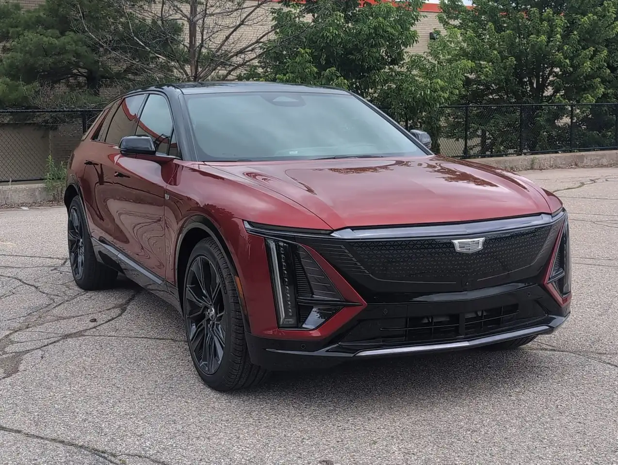 Cadillac Lyriq снимка Cadillac Lyriq