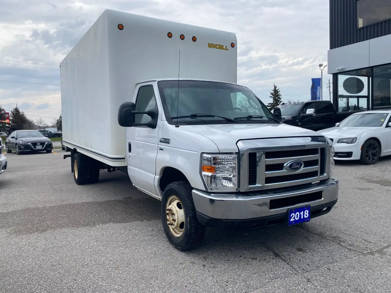 Ford E-Series Cutaway photo Ford E-Series Cutaway
