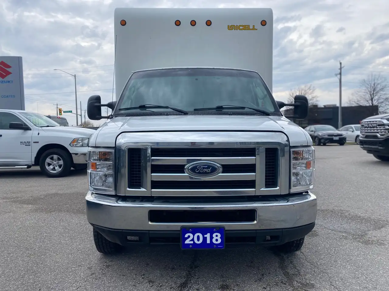 Ford E-Series Cutaway photo Ford E-Series Cutaway