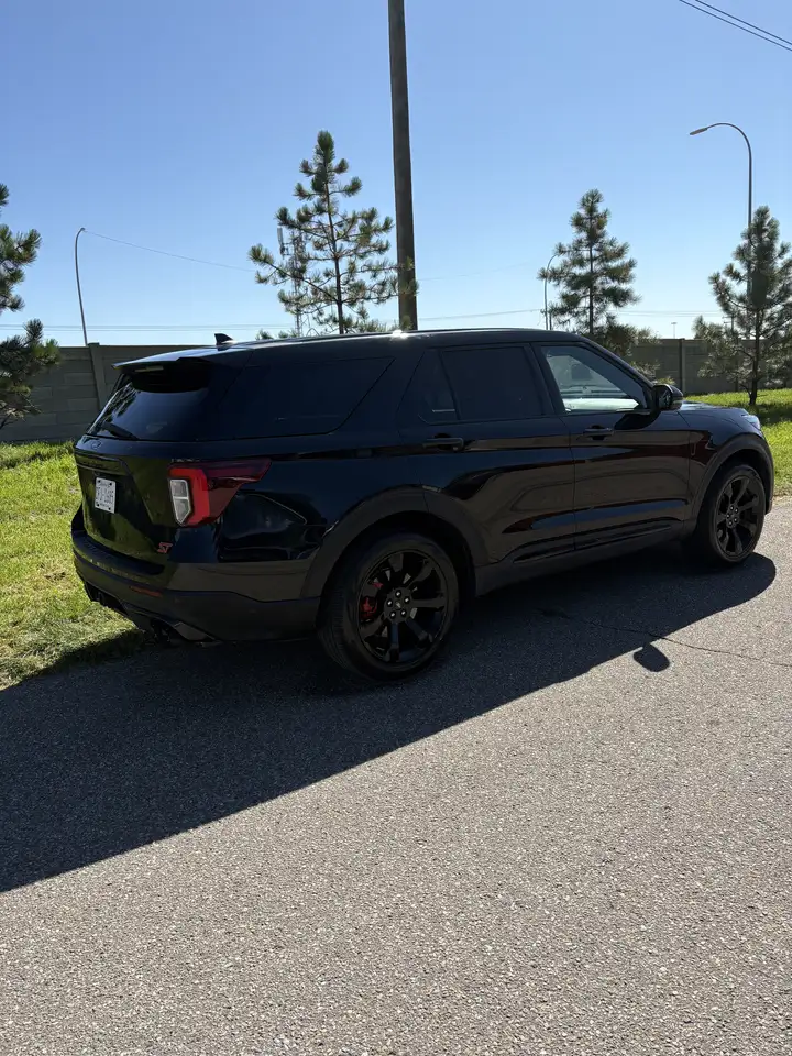 Ford Explorer снимка Ford Explorer