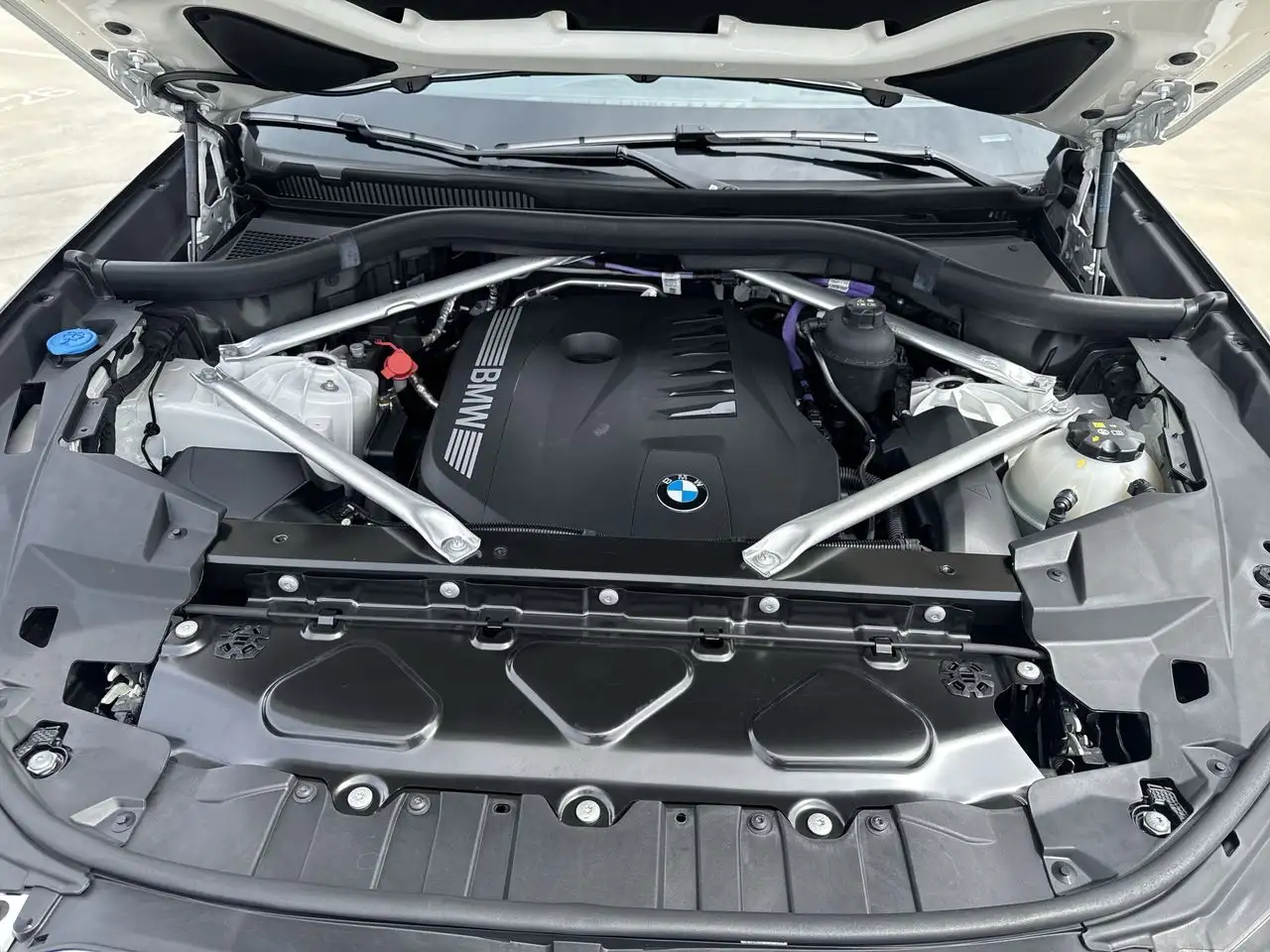 BMW X6 снимка BMW X6