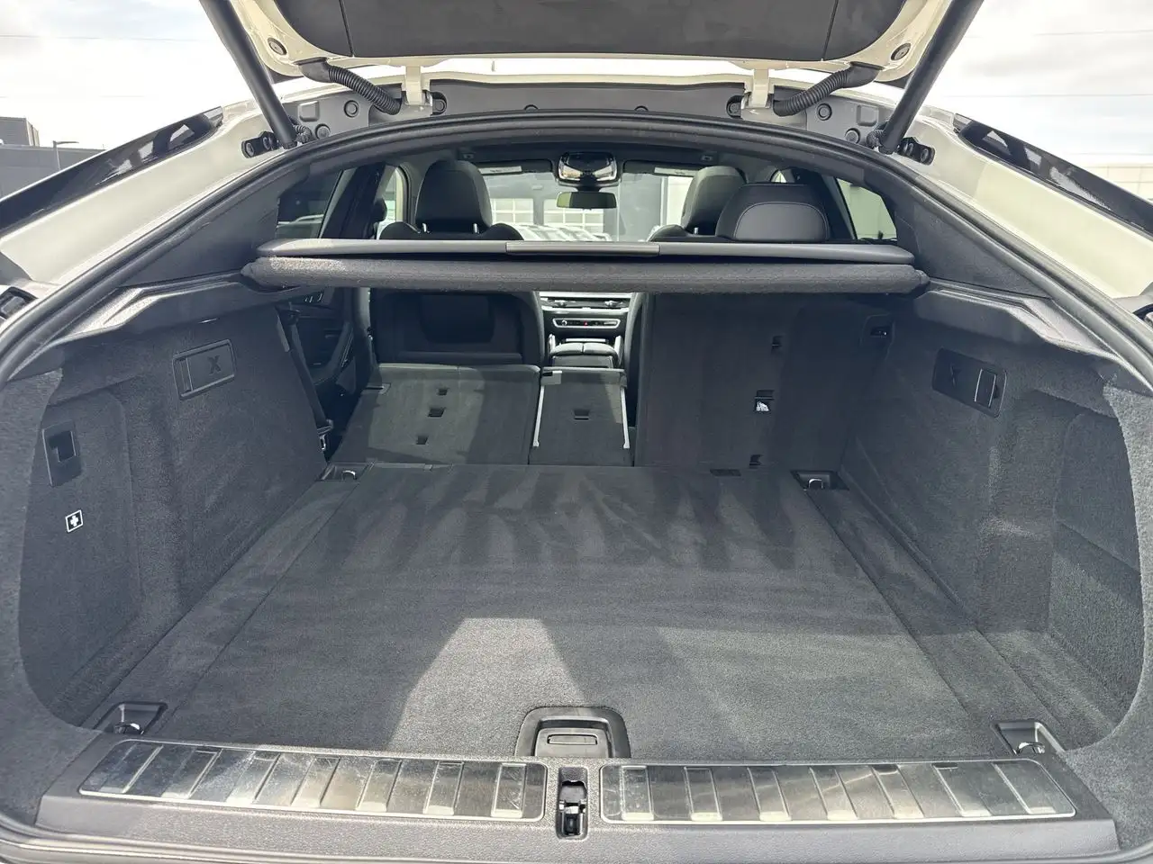 BMW X6 снимка BMW X6