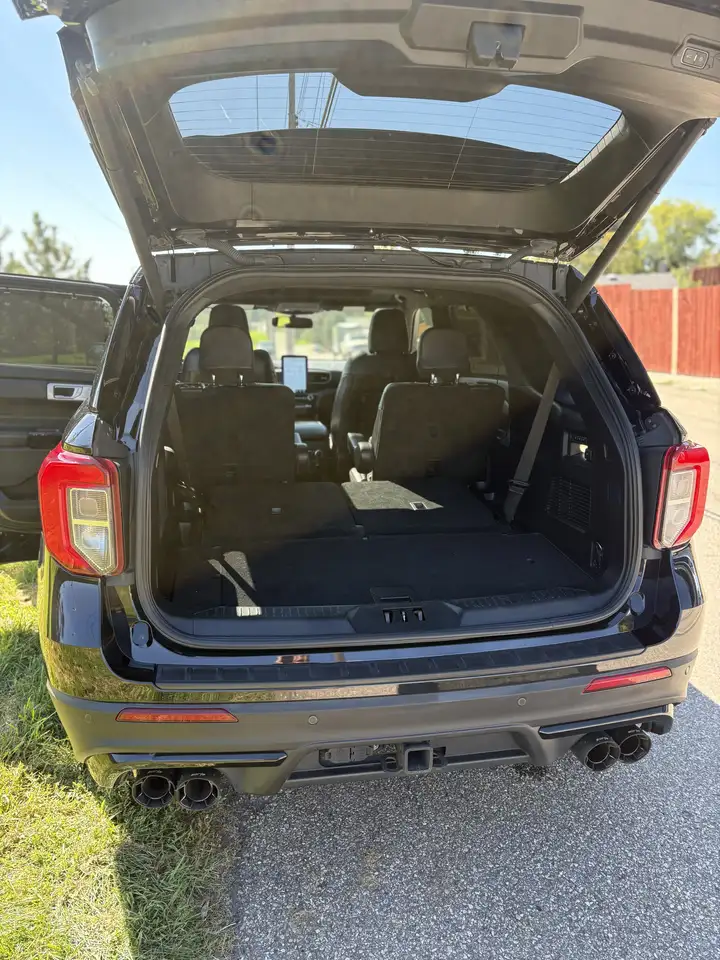 Ford Explorer снимка Ford Explorer