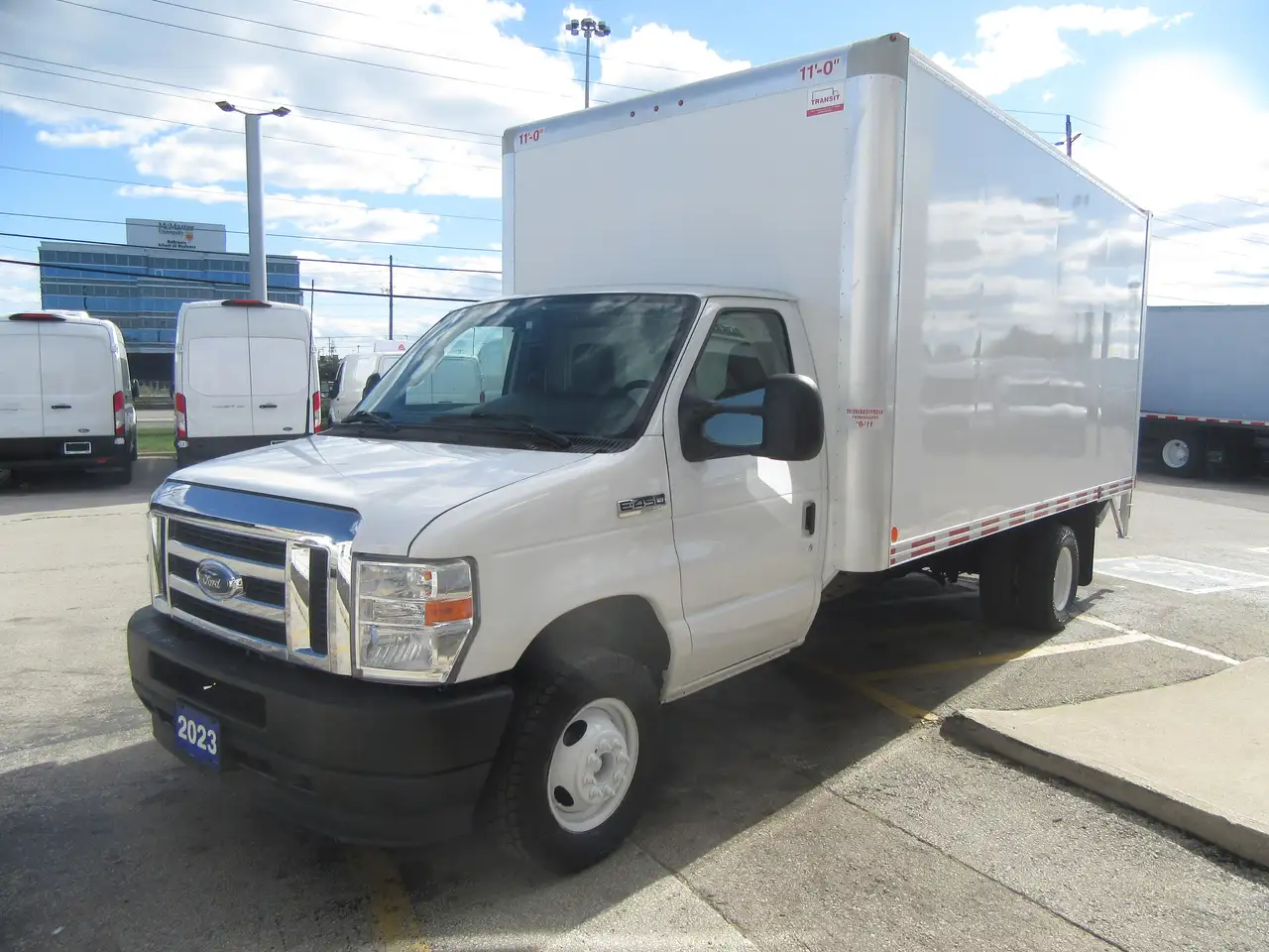 Ford E-450 photo Ford E-450