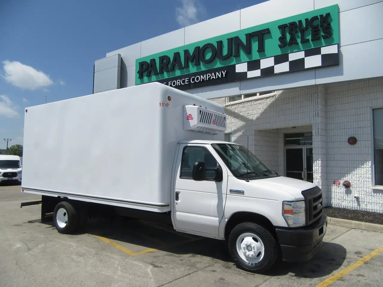 2024 Ford E-450