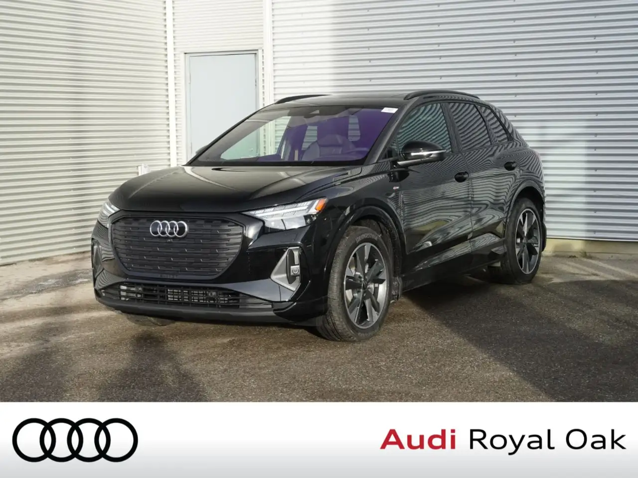 Audi Q4 e-tron photo Audi Q4 e-tron