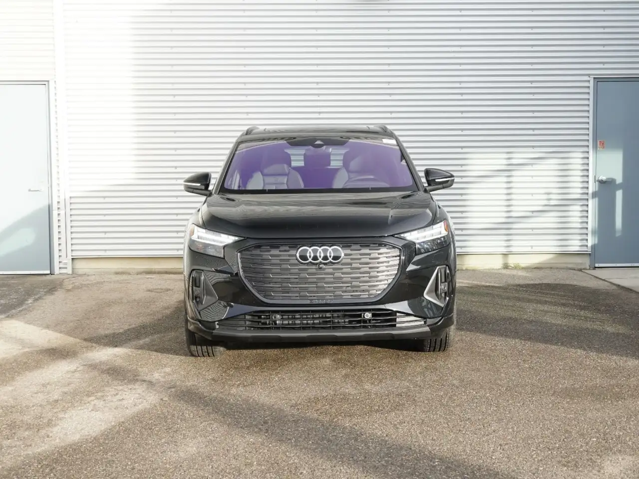 Audi Q4 e-tron photo Audi Q4 e-tron