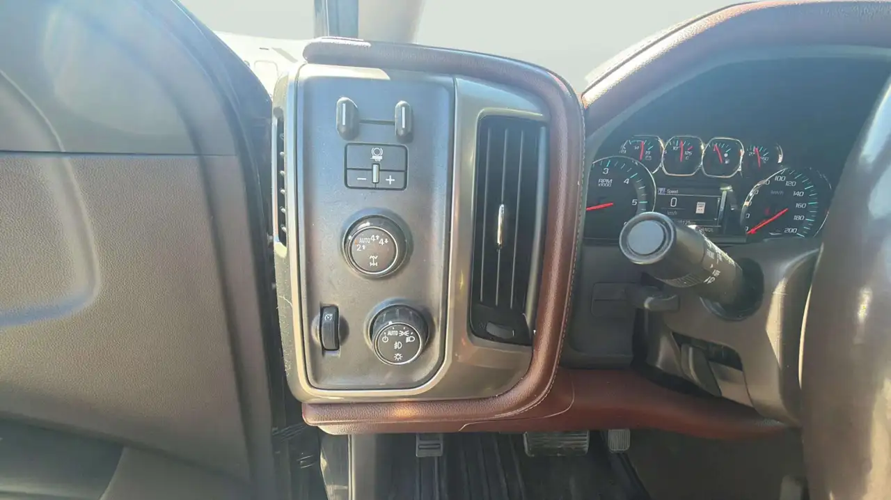 Chevrolet Silverado 1500 снимка Chevrolet Silverado 1500