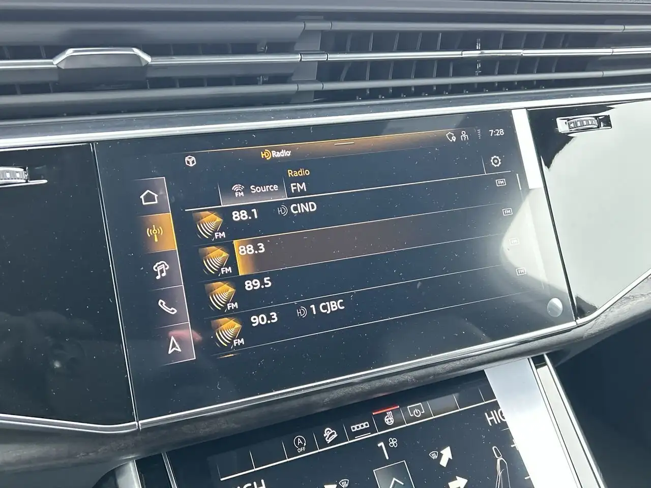 Audi Q7 снимка Audi Q7