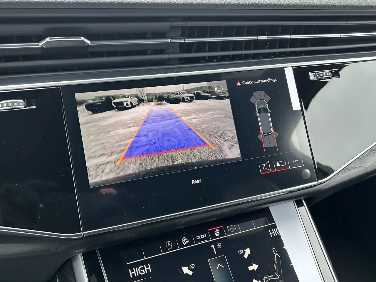 Audi Q7 снимка Audi Q7