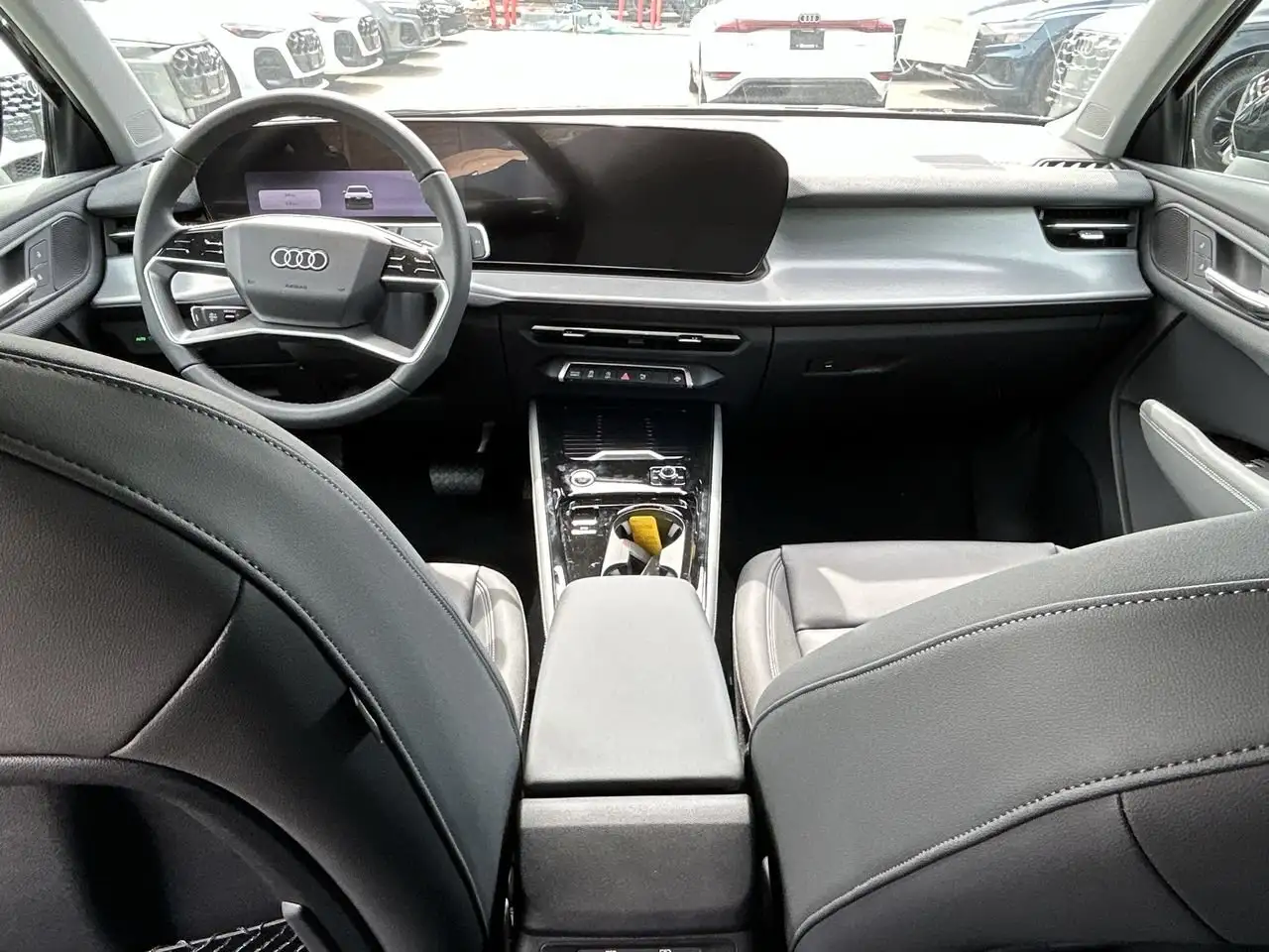 Audi Q3 снимка Audi Q3