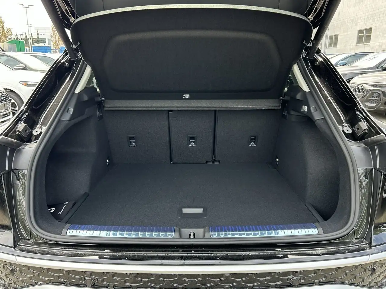 Audi Q3 снимка Audi Q3