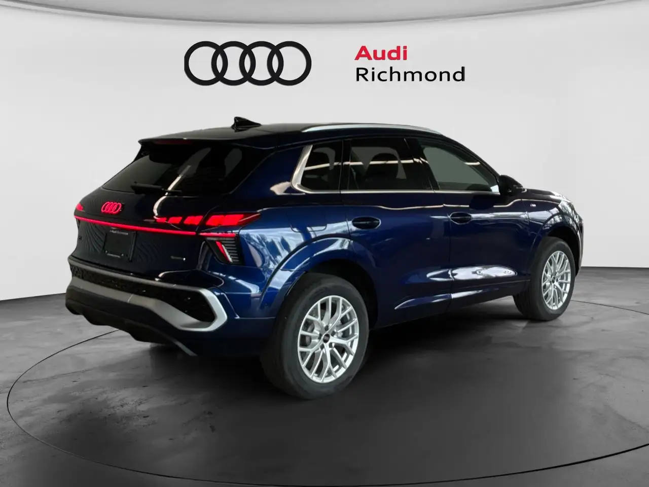 Audi Q3 снимка Audi Q3