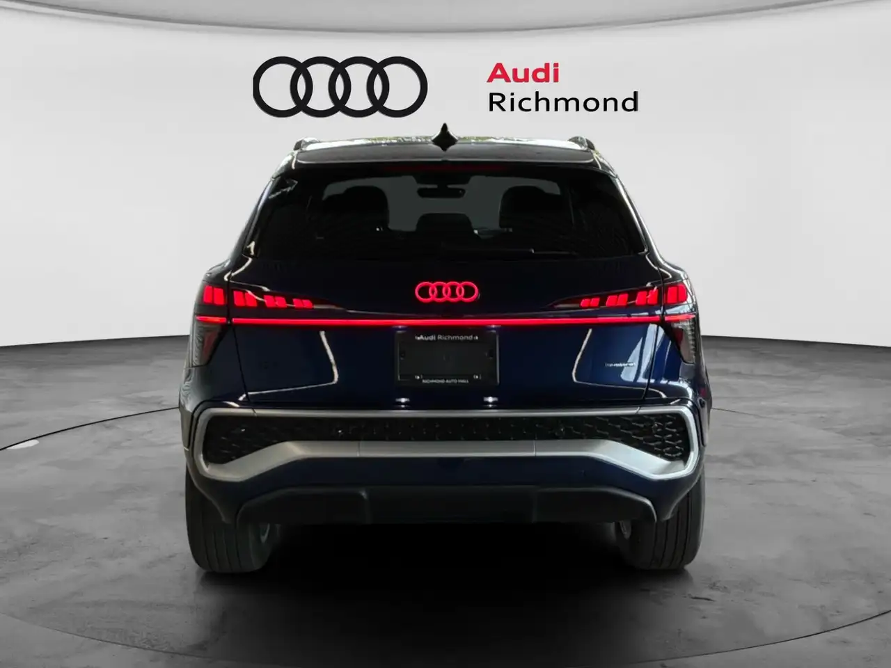 Audi Q3 снимка Audi Q3