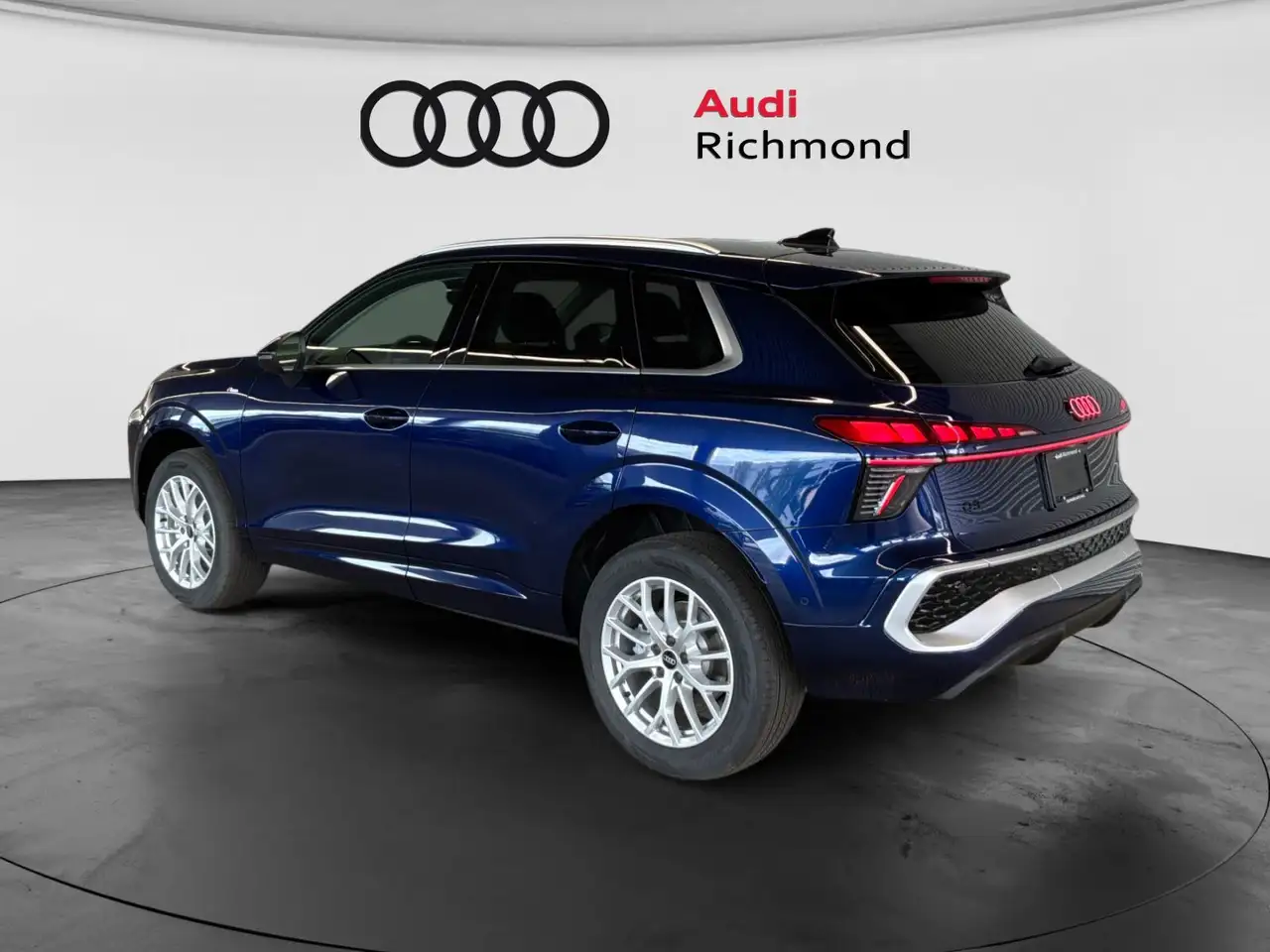Audi Q3 снимка Audi Q3