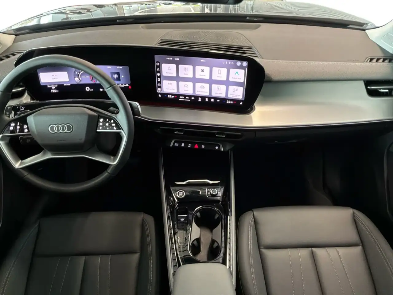 Audi Q3 снимка Audi Q3