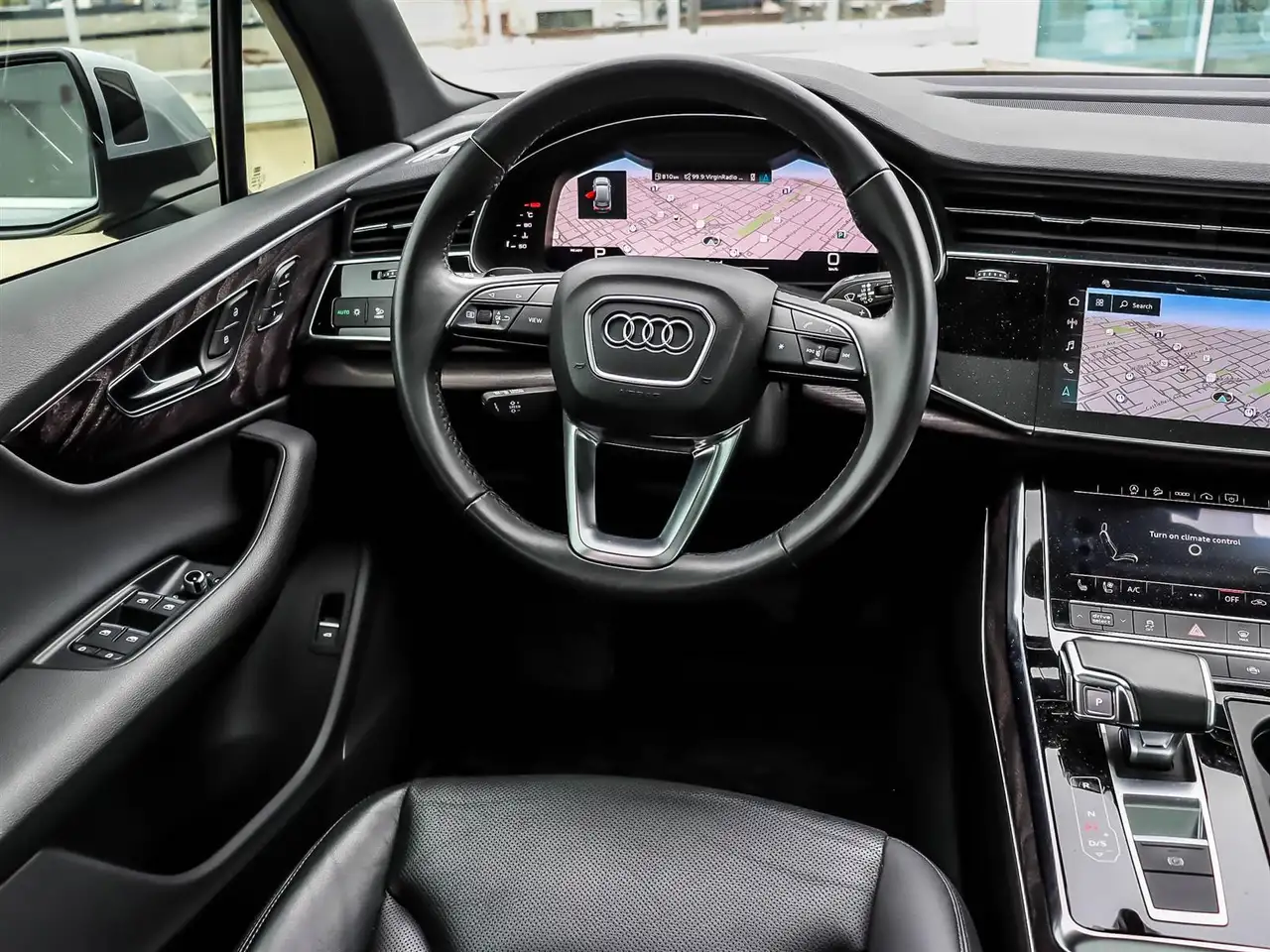 Audi Q7 снимка Audi Q7