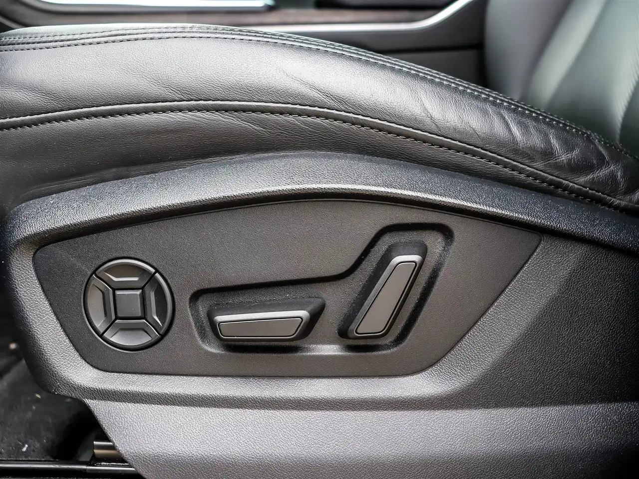 Audi Q7 снимка Audi Q7