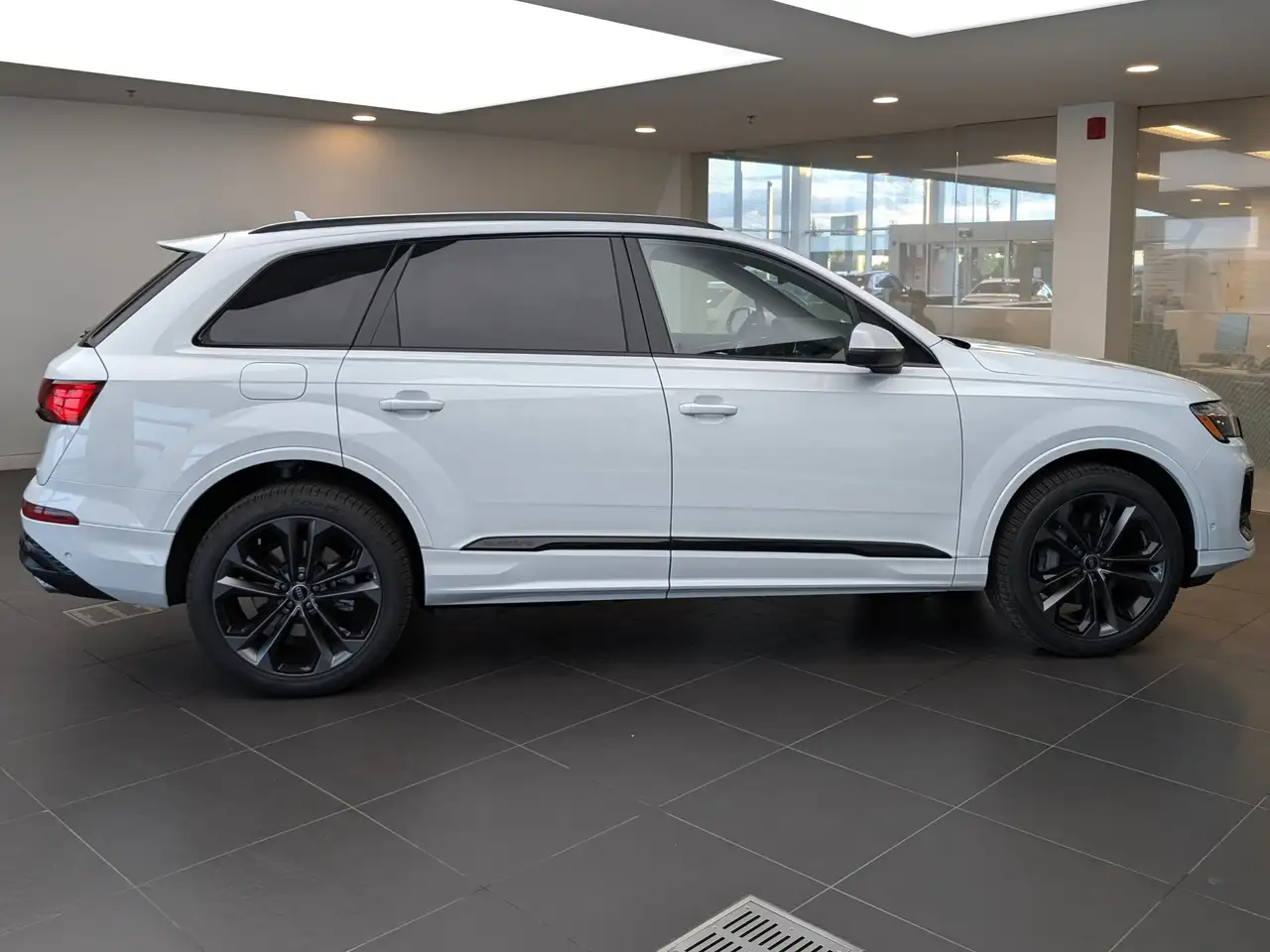 Audi Q7 снимка Audi Q7