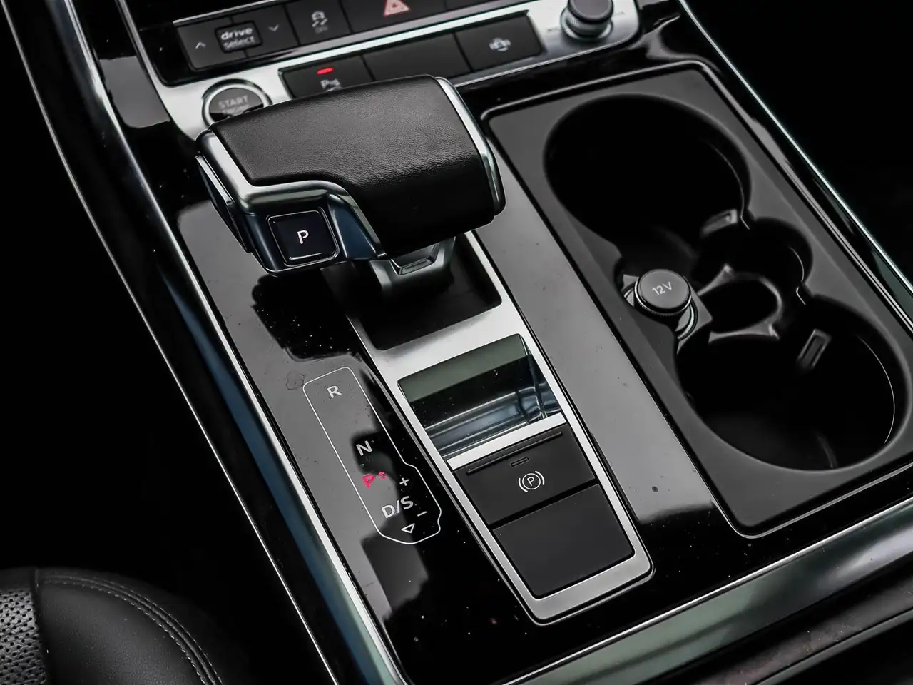 Audi Q7 снимка Audi Q7