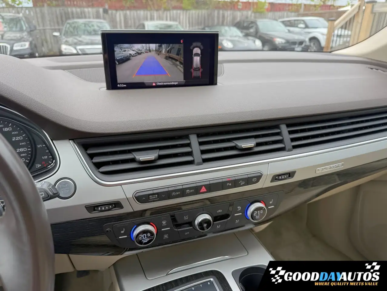 Audi Q7 снимка Audi Q7