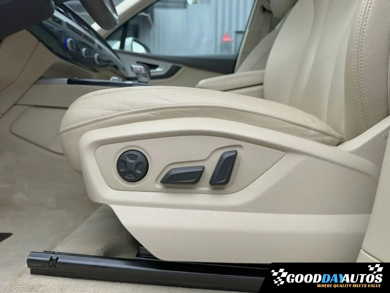Audi Q7 снимка Audi Q7