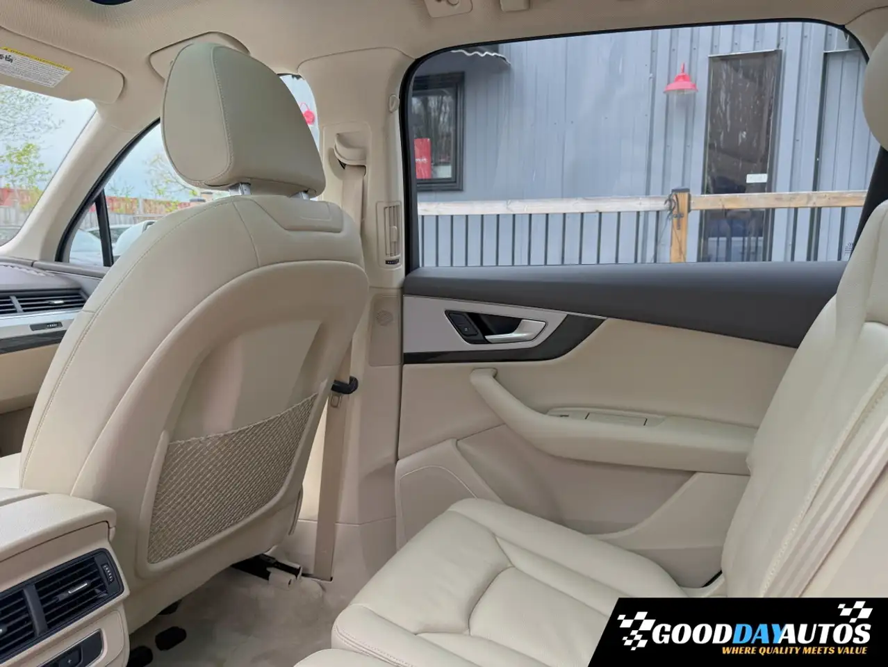 Audi Q7 снимка Audi Q7