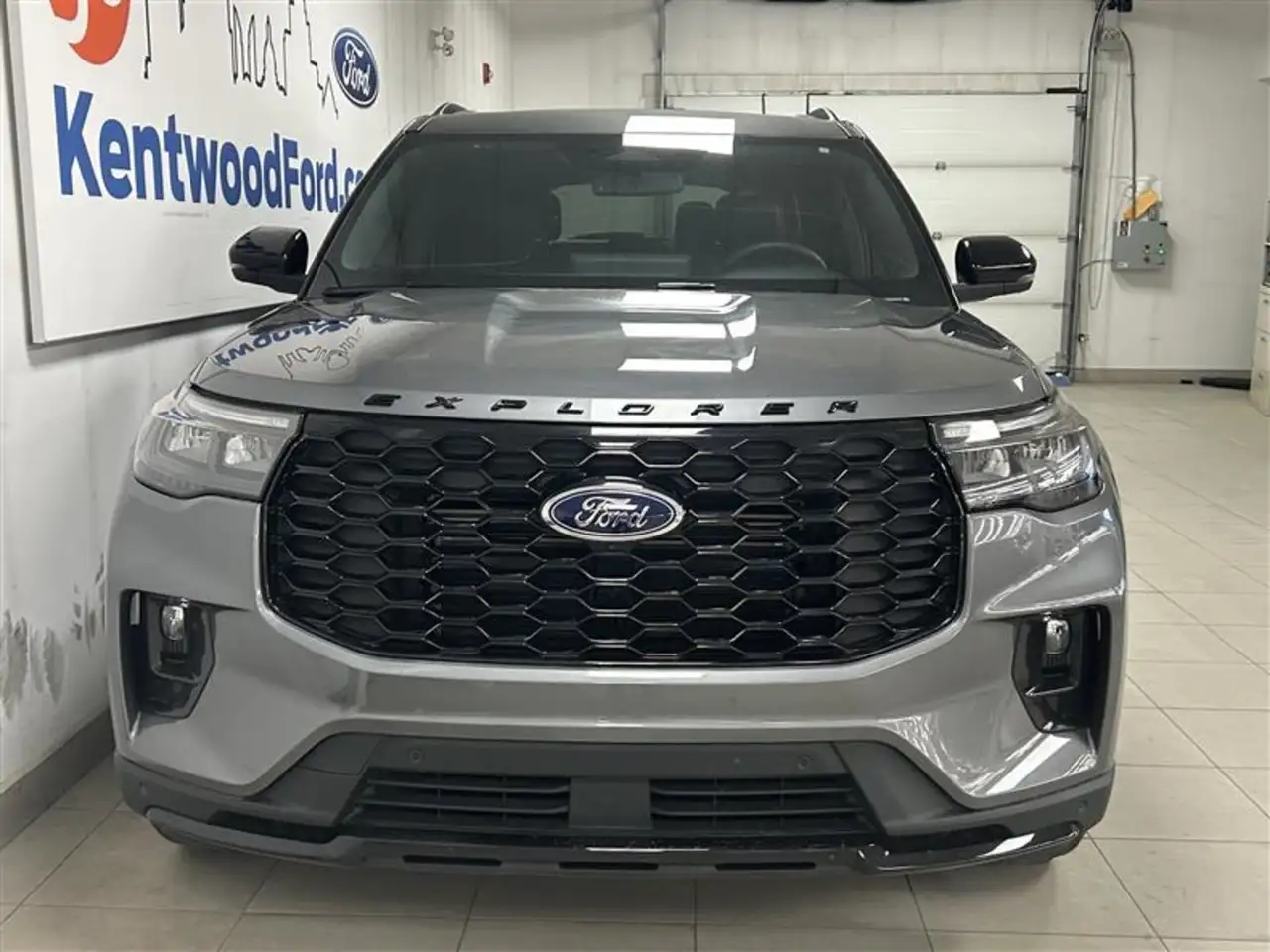 Ford Explorer photo Ford Explorer
