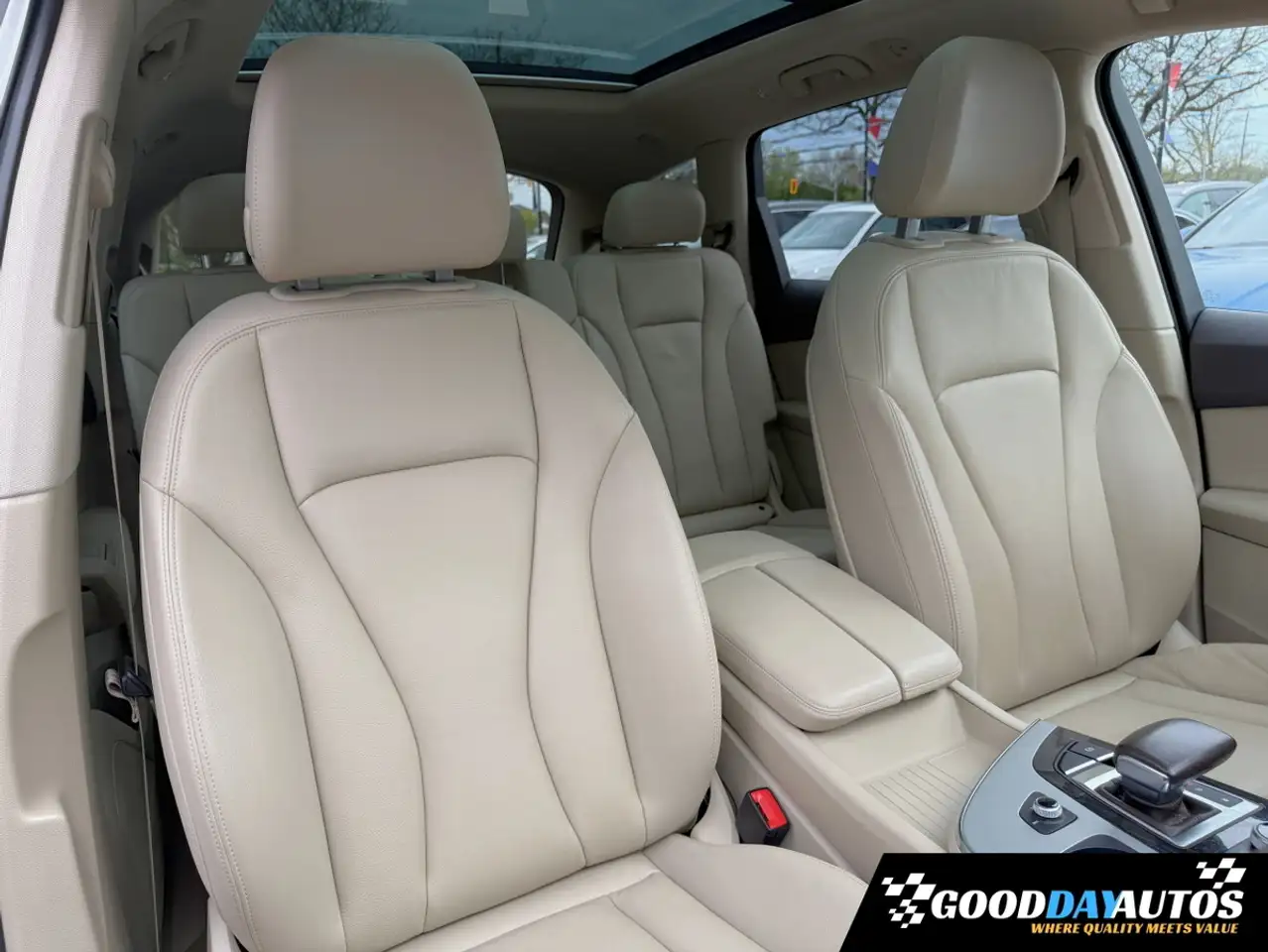 Audi Q7 снимка Audi Q7