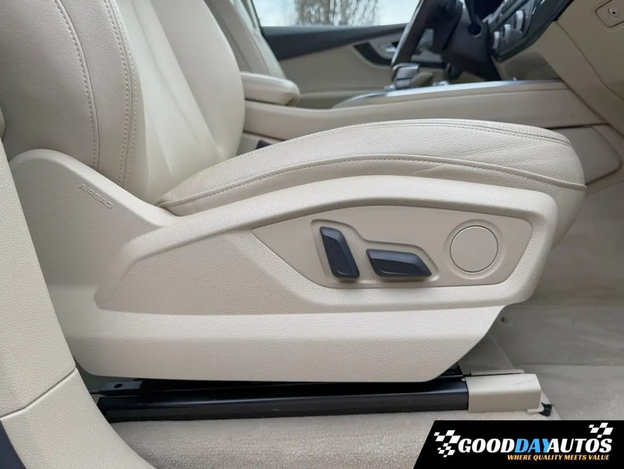 Audi Q7 снимка Audi Q7