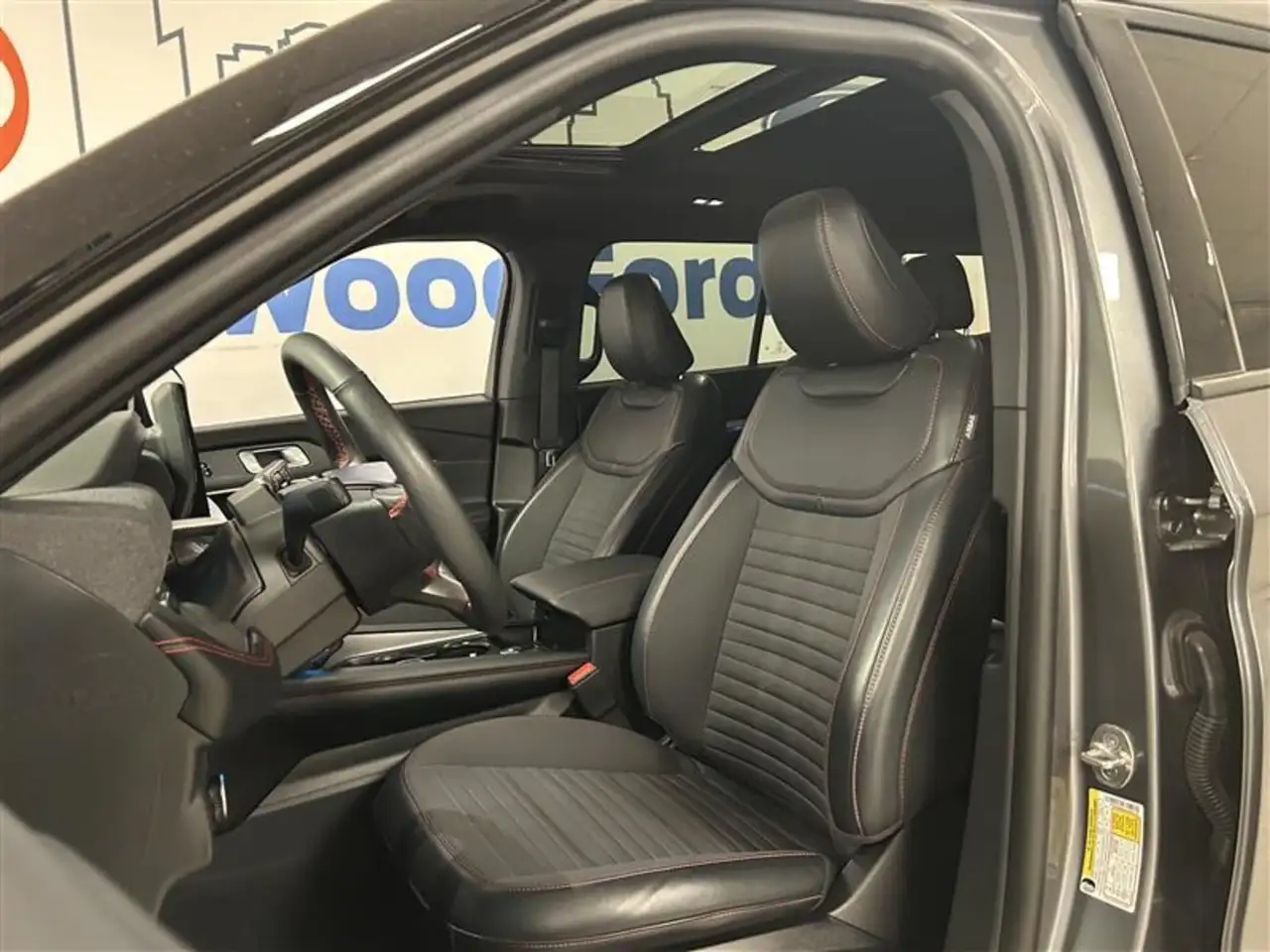 Ford Explorer photo Ford Explorer