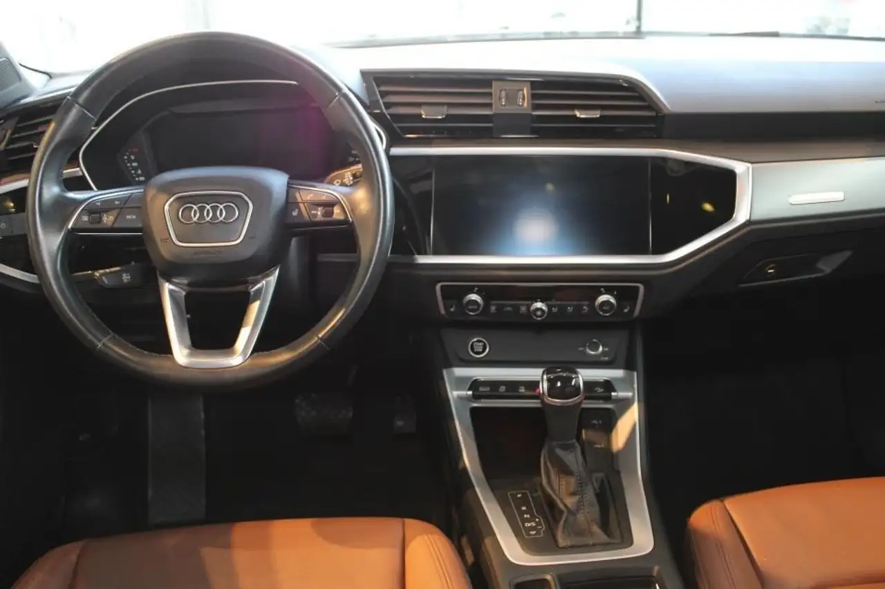 Audi Q3 снимка Audi Q3