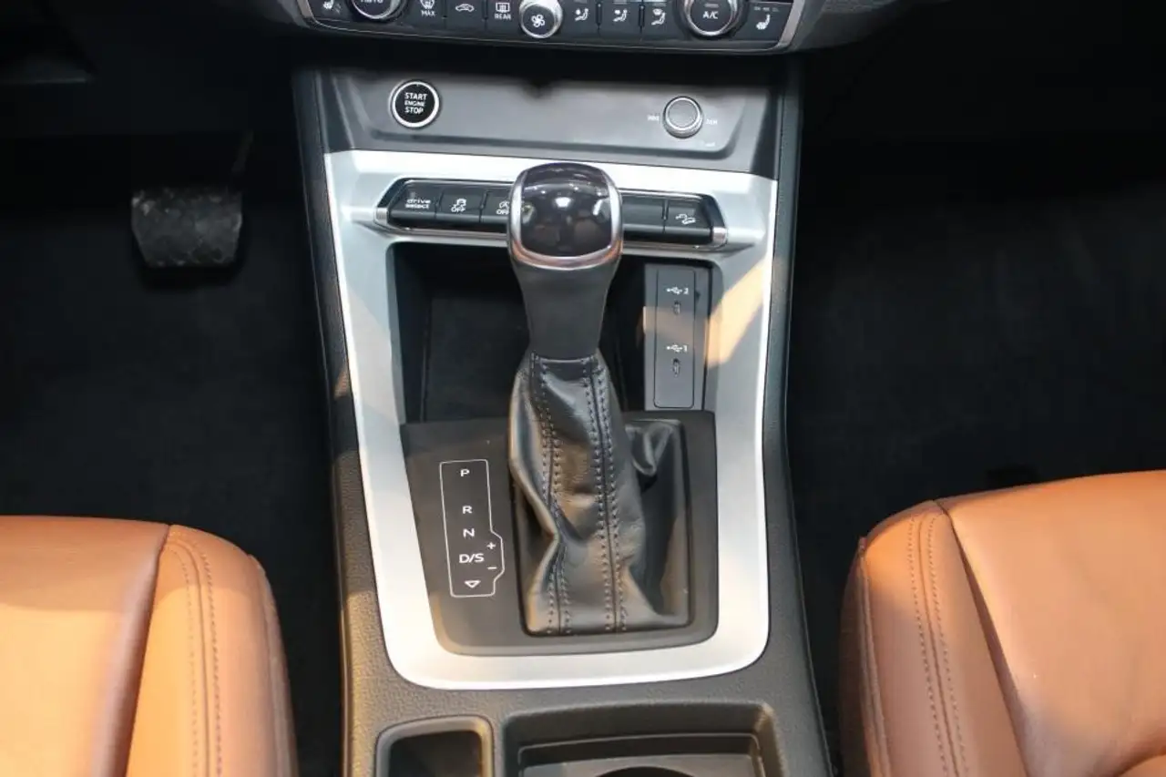 Audi Q3 снимка Audi Q3