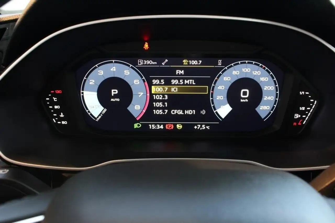 Audi Q3 снимка Audi Q3