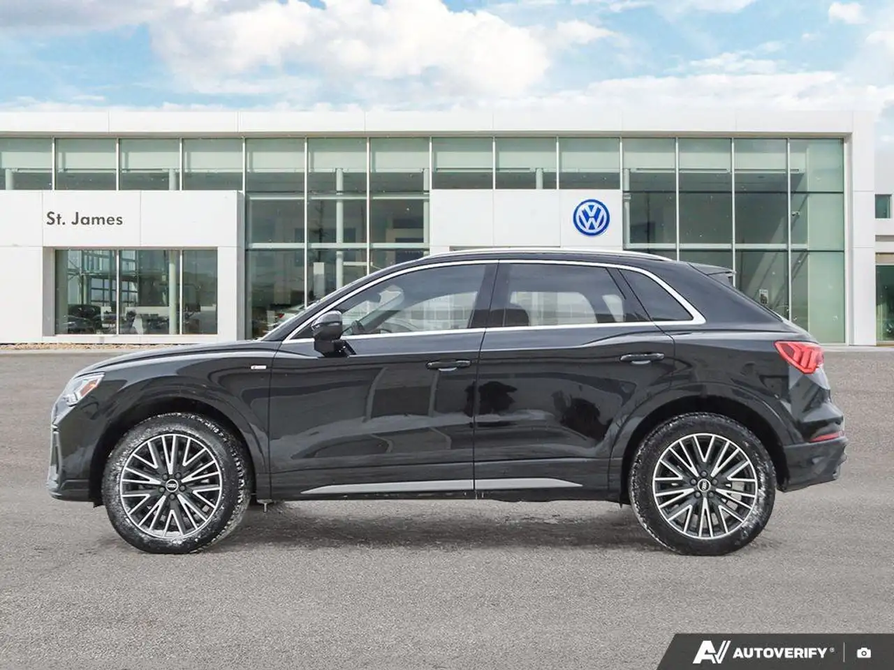 Audi Q3 снимка Audi Q3