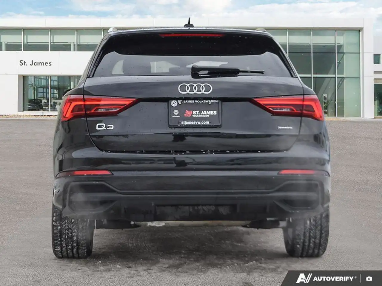 Audi Q3 снимка Audi Q3