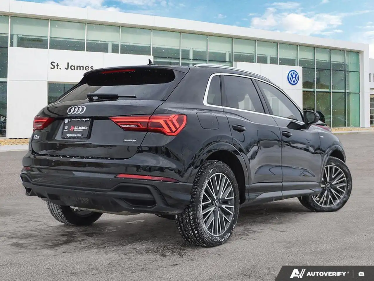 Audi Q3 снимка Audi Q3