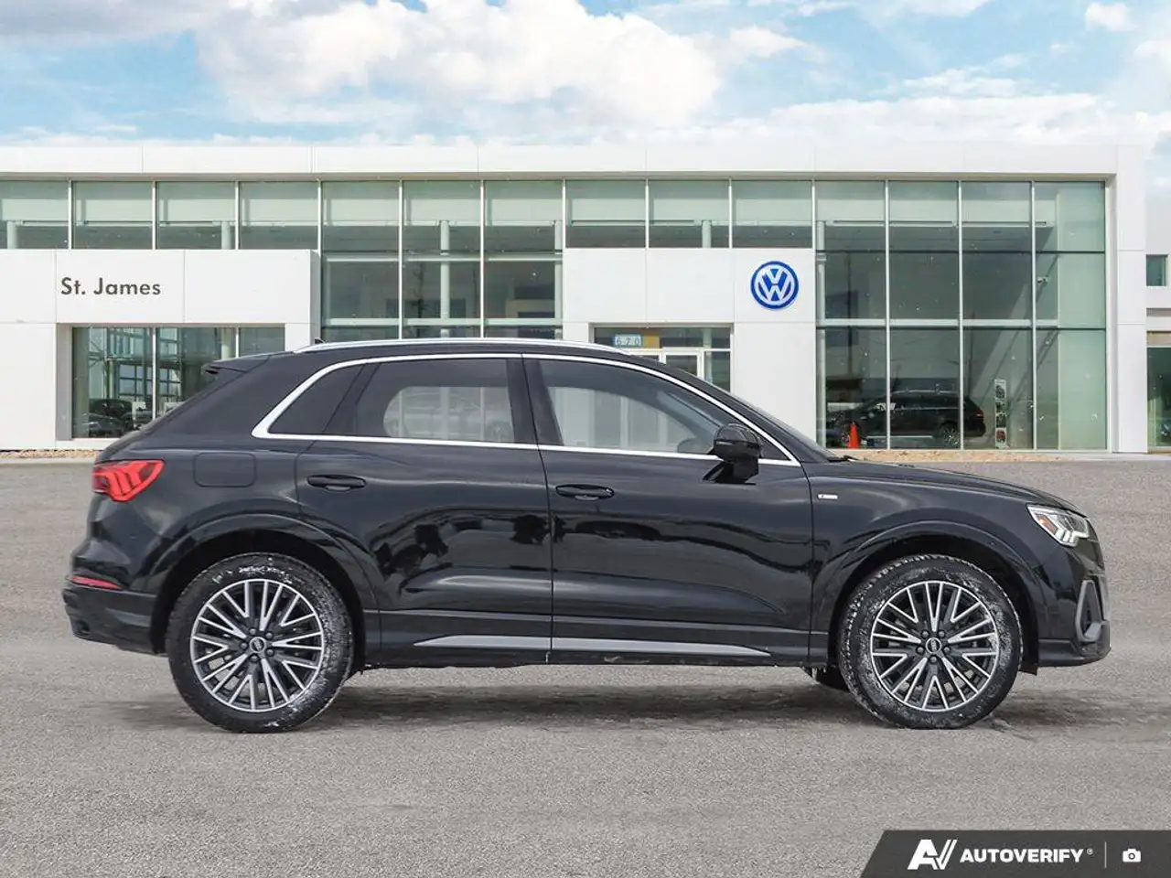 Audi Q3 снимка Audi Q3