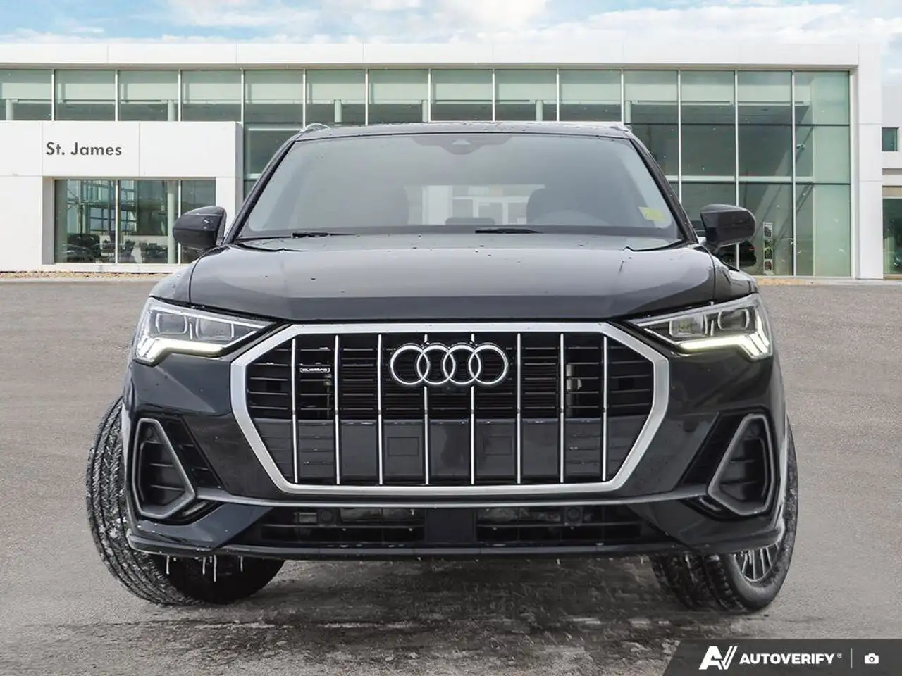 Audi Q3 снимка Audi Q3