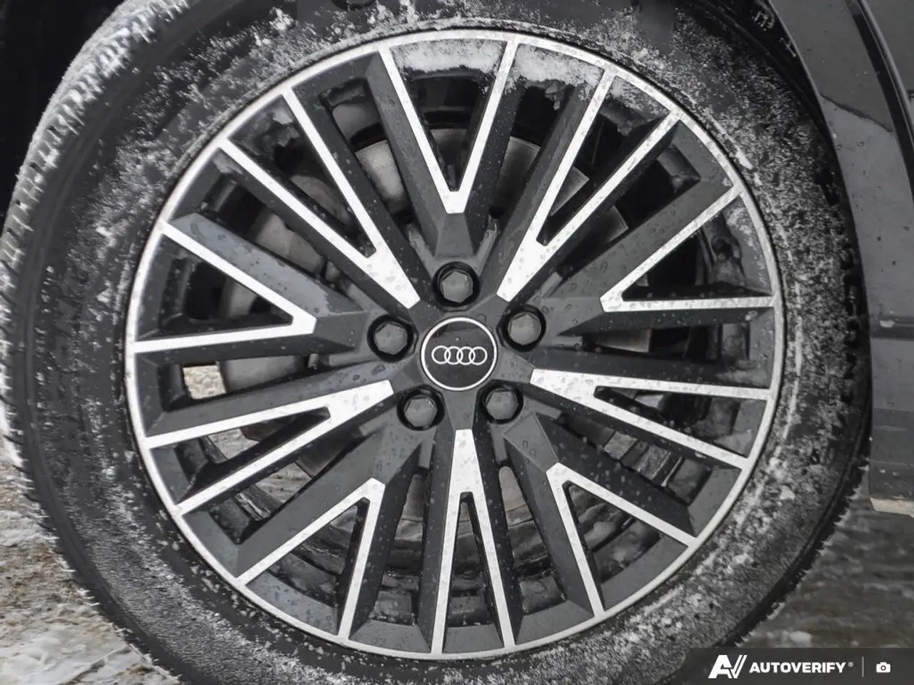 Audi Q3 снимка Audi Q3